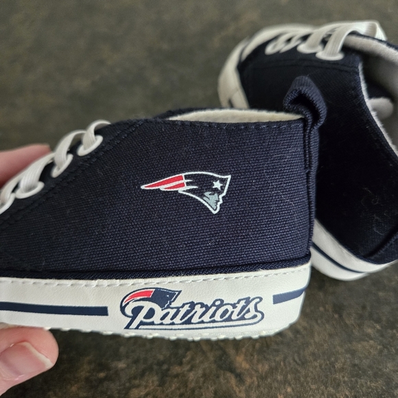 Patriots Baby Shoes Size 0-6 - Navy and White - Picture 10 of 12